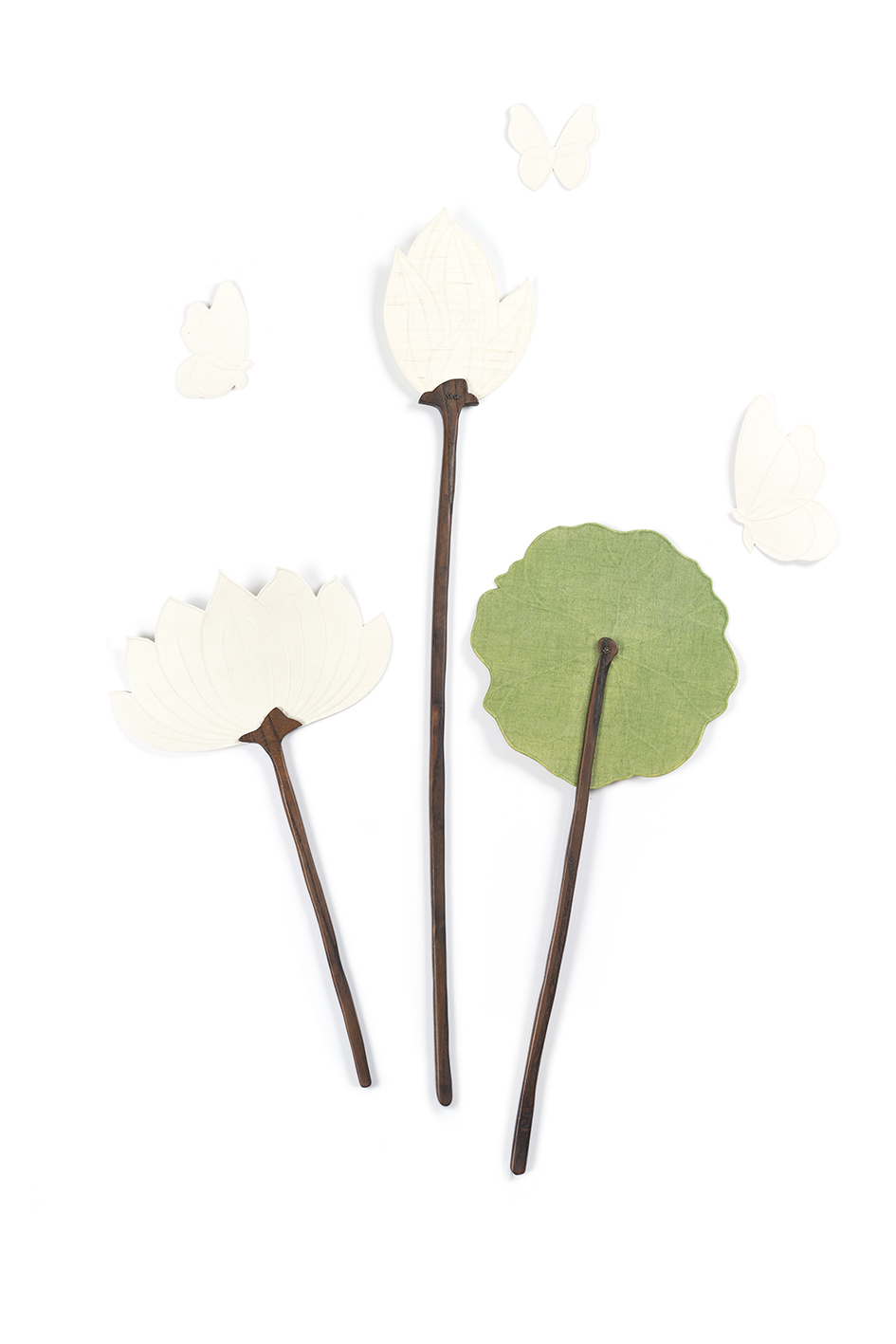 수련백선   52 × 29.5 cm,   백련선   89 × 16 cm,   연잎선   54 × 23 cm