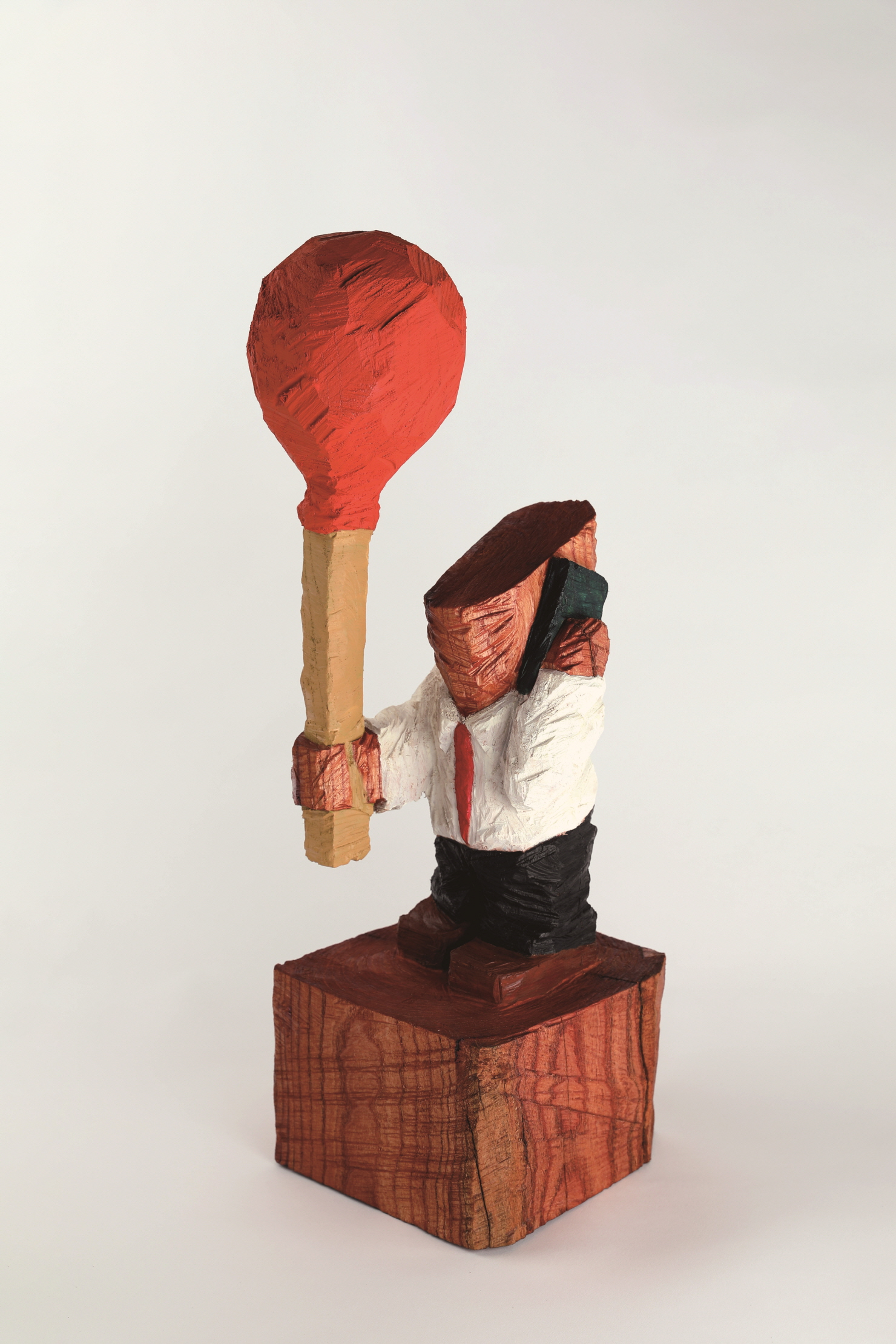 생존 풍선II   200 × 200 × 620mm, 참죽나무에 아크릴, 2024