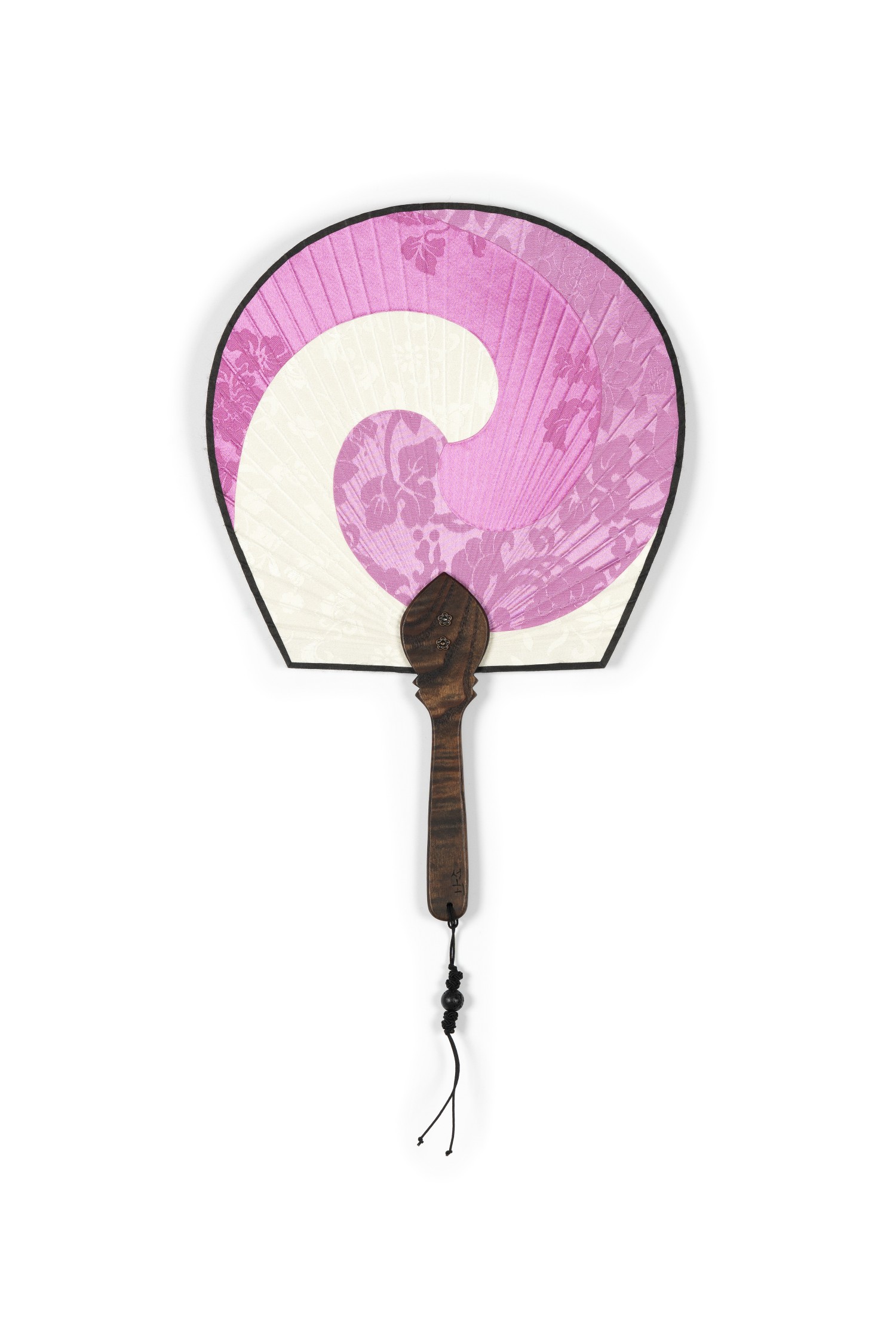 송서희作, 태극선-색의 조화  33 × 22 cm