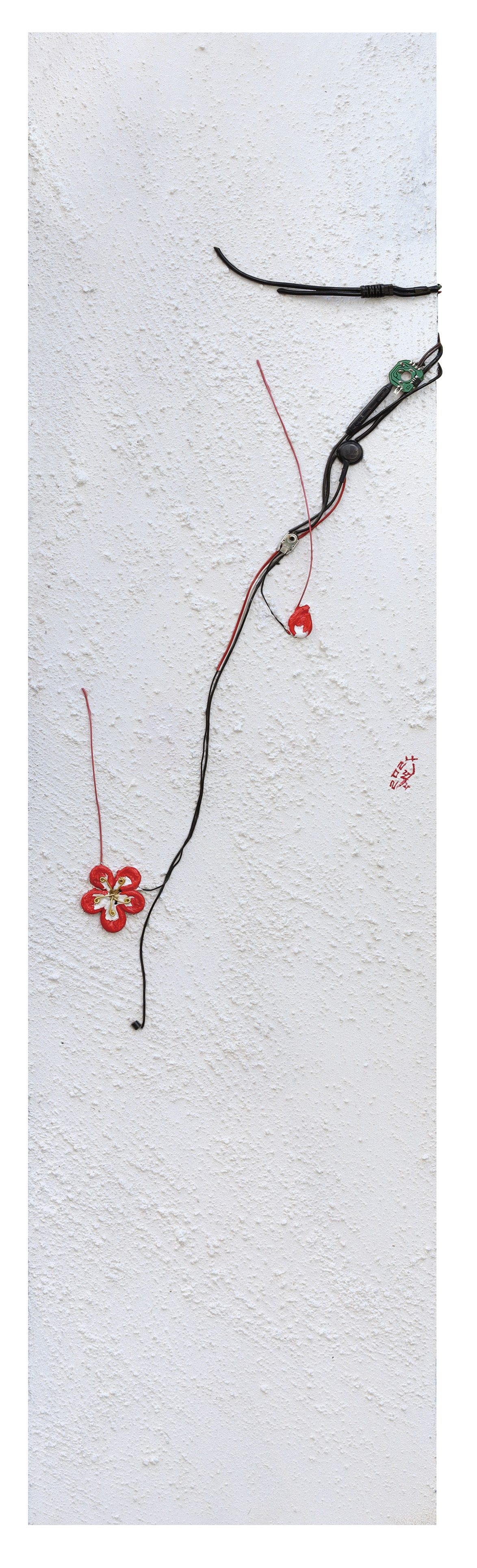 융합의 서곡 #-II, 98x26cm, 시멘트,전선,반도체,스피커,아크릴릭 2024